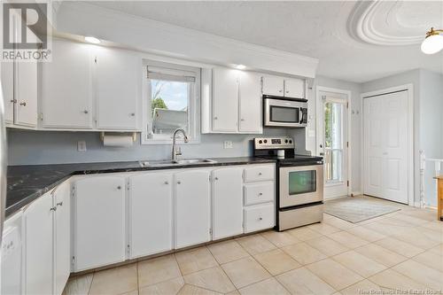 15 Hanbury Crescent, Moncton, NB - Indoor Photo Showing Kitchen With Double Sink