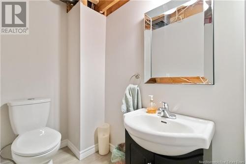 15 Hanbury Crescent, Moncton, NB - Indoor Photo Showing Bathroom