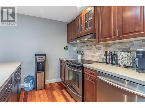 16621 Maki Road, Lake Country, BC - Indoor Photo Showing Kitchen