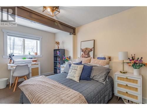 16621 Maki Road, Lake Country, BC - Indoor Photo Showing Bedroom