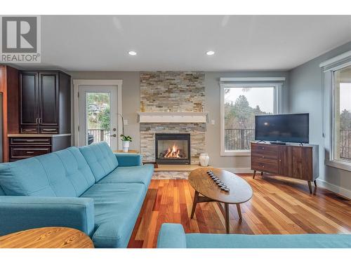 16621 Maki Road, Lake Country, BC - Indoor Photo Showing Living Room With Fireplace