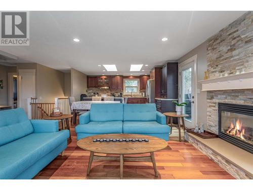 16621 Maki Road, Lake Country, BC - Indoor Photo Showing Living Room With Fireplace