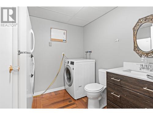 1809 40Th Avenue Unit# 11, Vernon, BC - Indoor Photo Showing Laundry Room