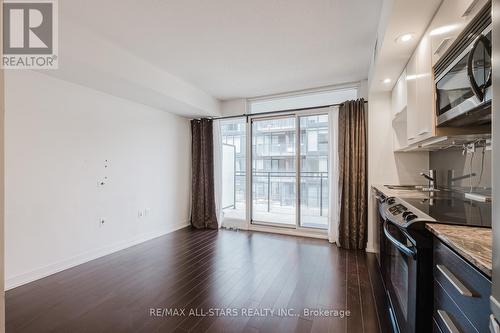 620 - 8 Telegram Mews, Toronto, ON - Indoor Photo Showing Kitchen