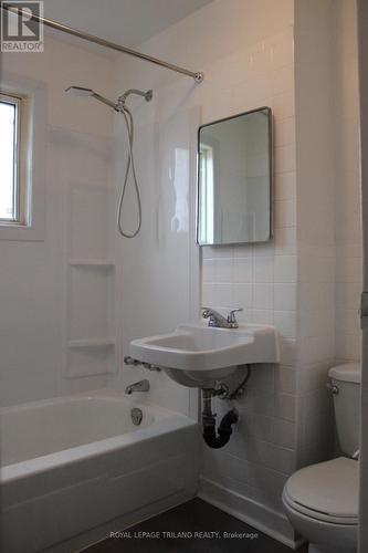 D - 508 Horton Street E, London, ON - Indoor Photo Showing Bathroom