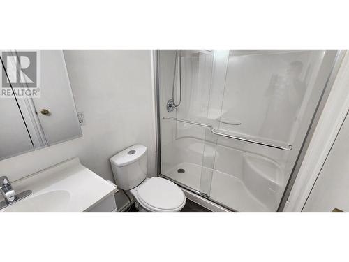 7261 Moose Road, Prince George, BC - Indoor Photo Showing Bathroom