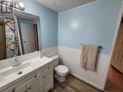 7261 Moose Road, Prince George, BC - Indoor Photo Showing Bathroom