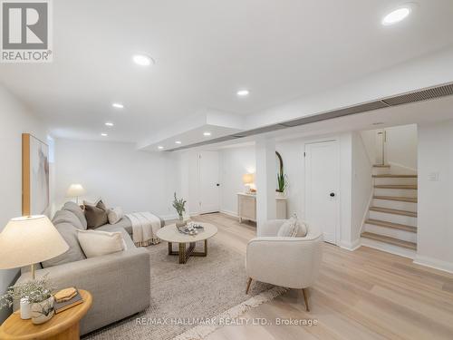 37 Briar Dale Boulevard, Toronto, ON - Indoor Photo Showing Living Room