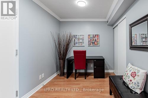 1224 - 18 Mondeo Drive, Toronto, ON - Indoor Photo Showing Other Room