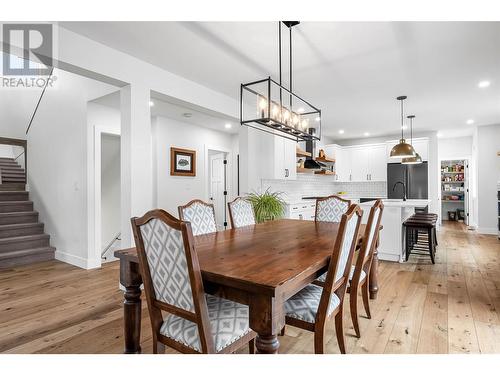 1353 Myra Place, Kamloops, BC - Indoor Photo Showing Dining Room