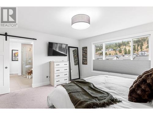 1353 Myra Place, Kamloops, BC - Indoor Photo Showing Bedroom