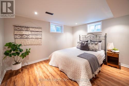 21 Maple Crescent, Kawartha Lakes (Lindsay), ON - Indoor Photo Showing Bedroom