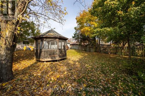 21 Maple Crescent, Kawartha Lakes (Lindsay), ON - Outdoor