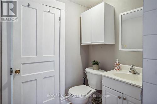 532 Dundas Street, Belleville, ON - Indoor Photo Showing Bathroom