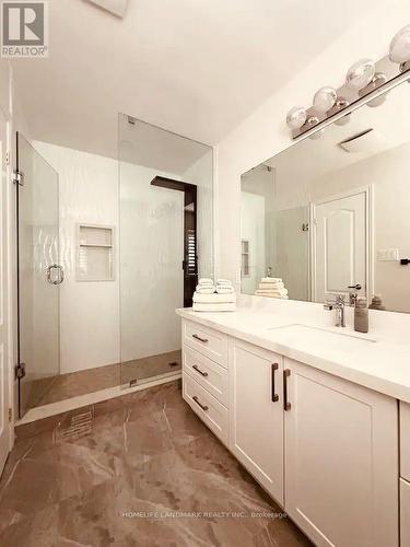 89 William Booth Avenue, Newmarket, ON - Indoor Photo Showing Bathroom