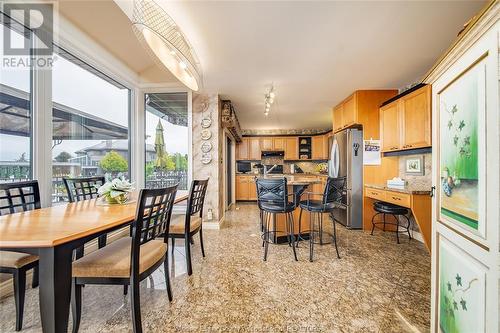 122 Cove Drive, Tecumseh, ON - Indoor Photo Showing Dining Room