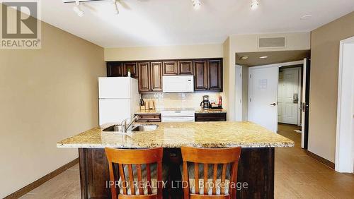 2074/75 - 90 Highland Drive, Oro-Medonte, ON - Indoor Photo Showing Kitchen With Double Sink