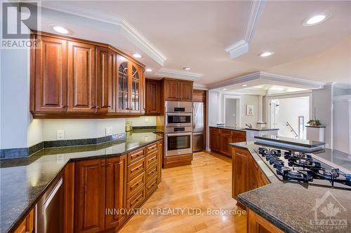 1104 Boucher Crescent, Ottawa, ON - Indoor Photo Showing Kitchen