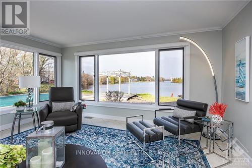 1104 Boucher Crescent, Ottawa, ON - Indoor Photo Showing Living Room