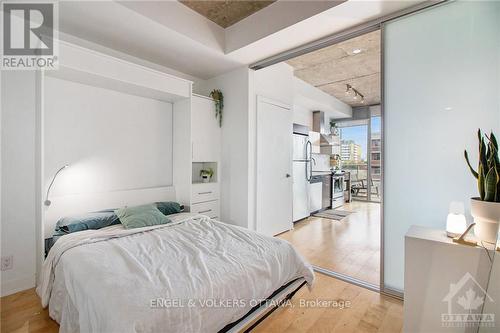 641 - 340 Mcleod Street, Ottawa, ON - Indoor Photo Showing Bedroom