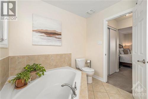 311 Gallantry Way, Stittsville, ON - Indoor Photo Showing Bathroom