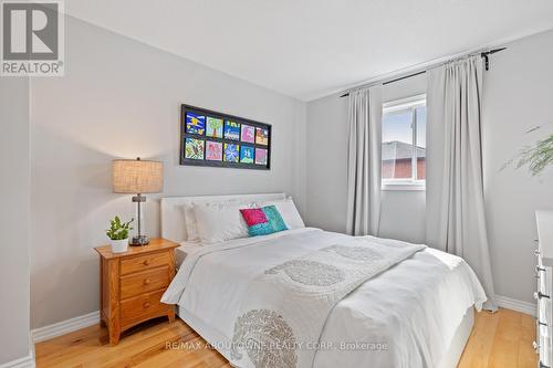 467 Hedgerow Lane, Oakville, ON - Indoor Photo Showing Bedroom