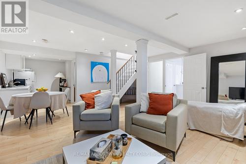 467 Hedgerow Lane, Oakville, ON - Indoor Photo Showing Living Room