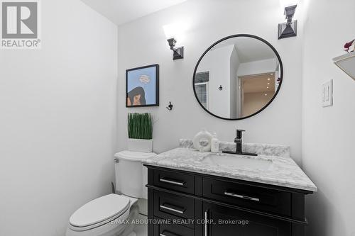 467 Hedgerow Lane, Oakville, ON - Indoor Photo Showing Bathroom