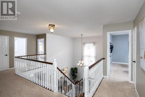 98 River Glen Boulevard, Oakville, ON - Indoor Photo Showing Other Room