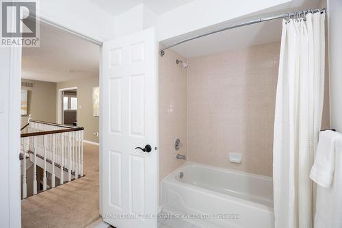 98 River Glen Boulevard, Oakville, ON - Indoor Photo Showing Bathroom