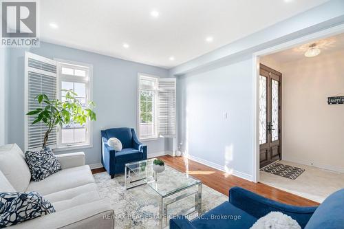 7 Prince Edward Boulevard, Brampton, ON - Indoor Photo Showing Living Room