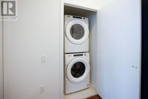 215 - 395 Dundas Street, Oakville, ON - Indoor Photo Showing Laundry Room