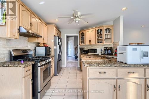 79 Gatestone Drive, Hamilton, ON - Indoor Photo Showing Kitchen