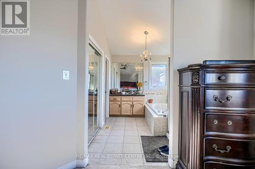 79 Gatestone Drive, Hamilton, ON - Indoor Photo Showing Kitchen