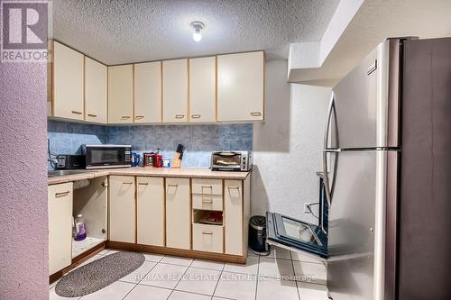 79 Gatestone Drive, Hamilton, ON - Indoor Photo Showing Kitchen