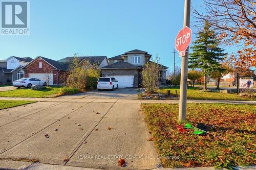 79 Gatestone Drive, Hamilton, ON - Outdoor