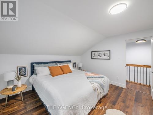 1349 Queen Street, Waterloo, ON - Indoor Photo Showing Bedroom