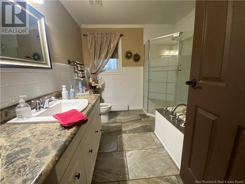 211 Foulem, Beresford, NB - Indoor Photo Showing Bathroom