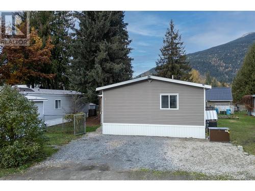 1442 Illecillewaet Road Unit# 5, Revelstoke, BC - Outdoor