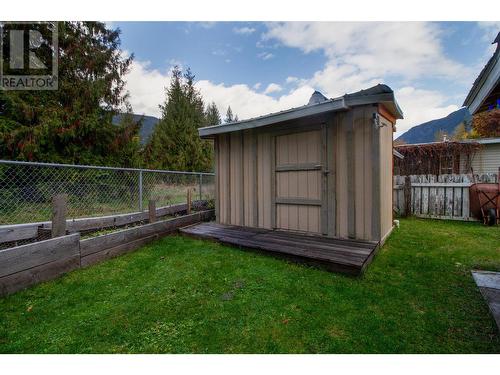 1442 Illecillewaet Road Unit# 5, Revelstoke, BC - Outdoor