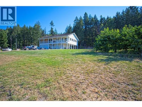 Front Yard - 3423 3A Highway, Creston, BC 