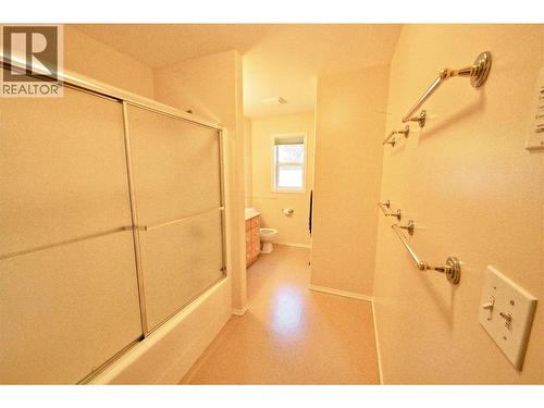 Second Floor Min Bath - 3423 3A Highway, Creston, BC 