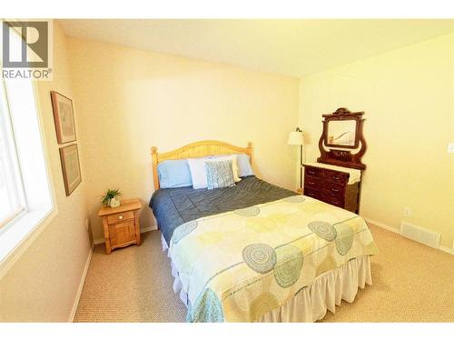 2nd Floor Guest Room - 3423 3A Highway, Creston, BC 