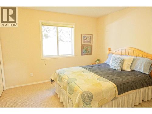 Second Floor Guest Room - 3423 3A Highway, Creston, BC 
