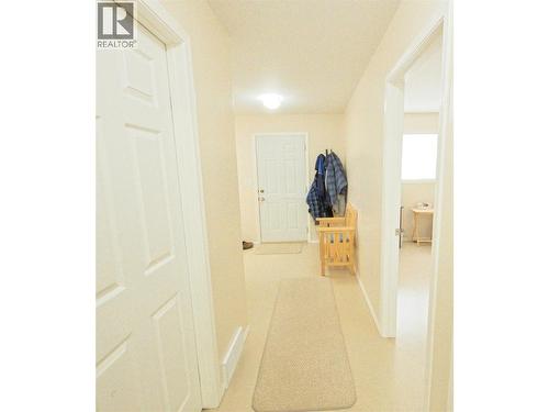 Entry - 3423 3A Highway, Creston, BC 