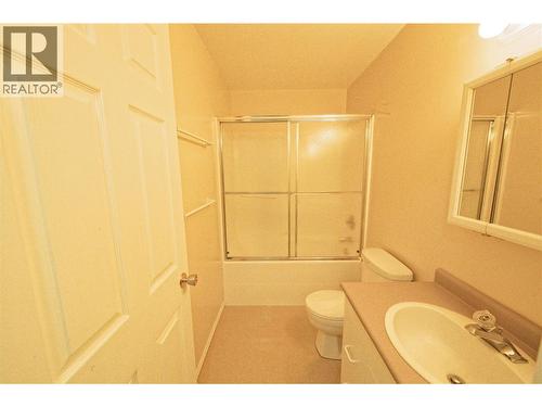Main Floor Bath - 3423 3A Highway, Creston, BC 