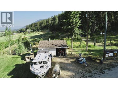 Wash House - 3423 3A Highway, Creston, BC 