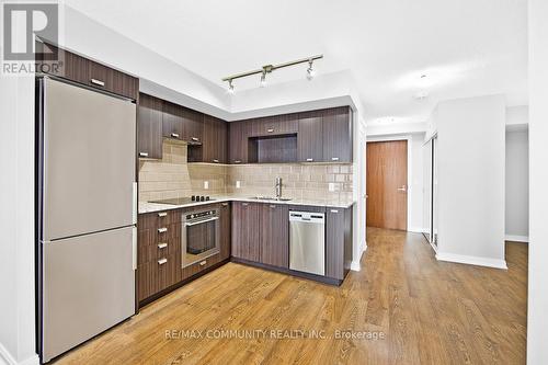 1724 - 275 Village Green Square, Toronto, ON - Indoor Photo Showing Kitchen With Upgraded Kitchen