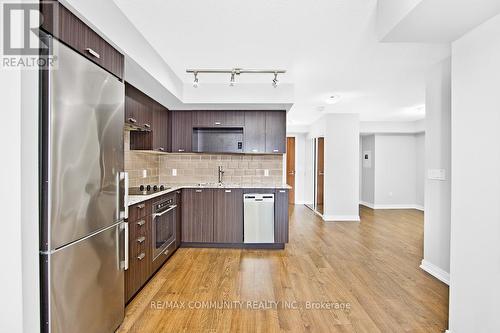 1724 - 275 Village Green Square, Toronto, ON - Indoor Photo Showing Kitchen With Upgraded Kitchen