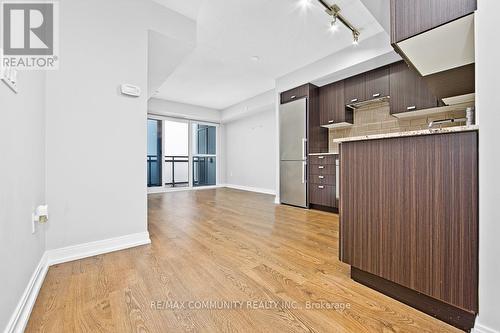 1724 - 275 Village Green Square, Toronto, ON - Indoor